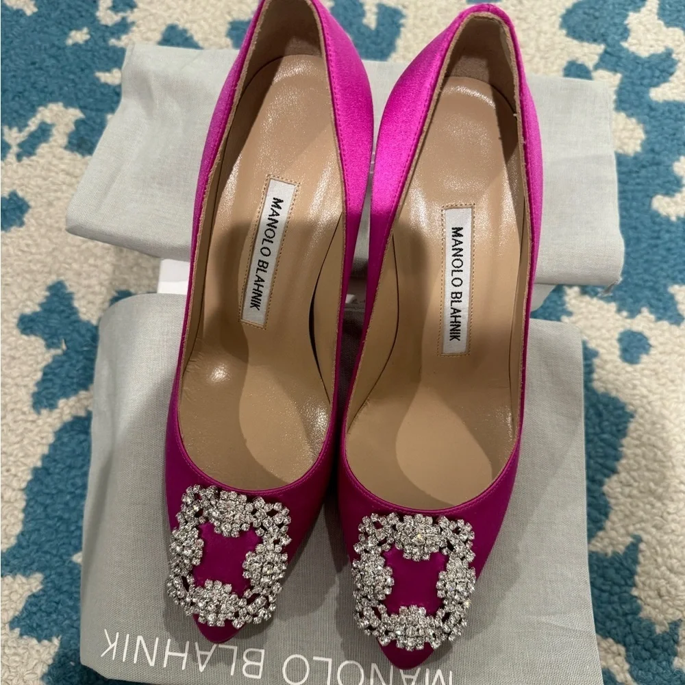 Manolo Blahnik Hangisi Women's Pink Satin Pumps 36.5 70mm